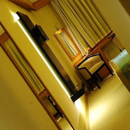 Hotel Hotel Basri 3*