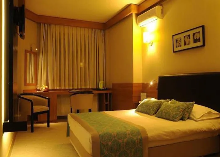 Hotel Basri باليكسير