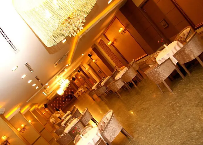 Hotel Basri باليكسير