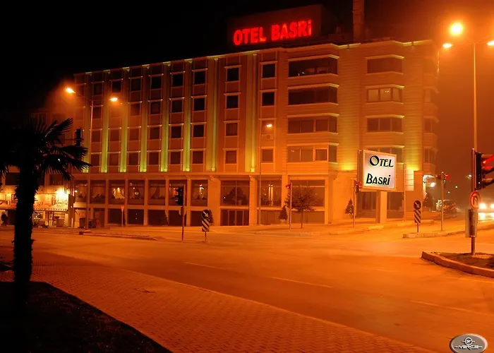 Hotel Basri فندق